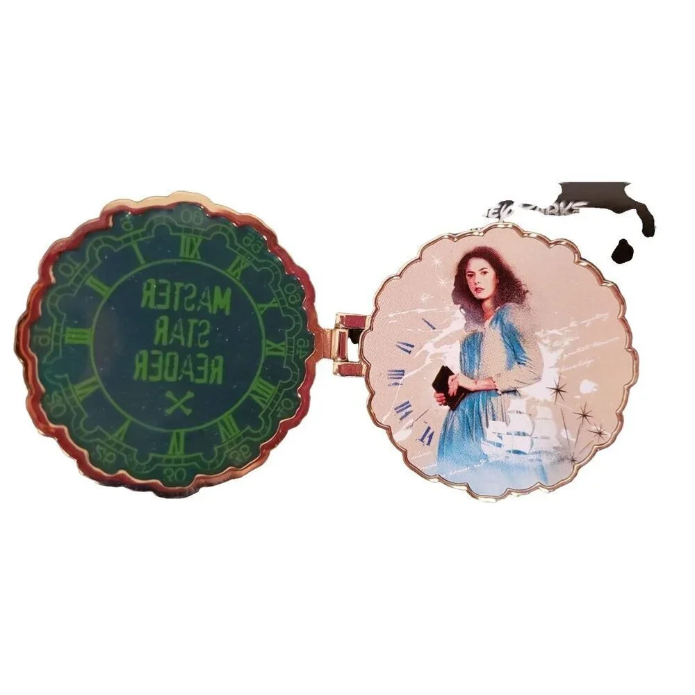 Disney Pirates Caribbean Trading Pin Master Star Reader Lapel Pin Brooch Jewelry